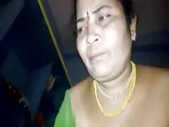 পর্ণ মুখের ভিতরের, গভীর, বাঁড়ার রস বাংলা sex video খাবার